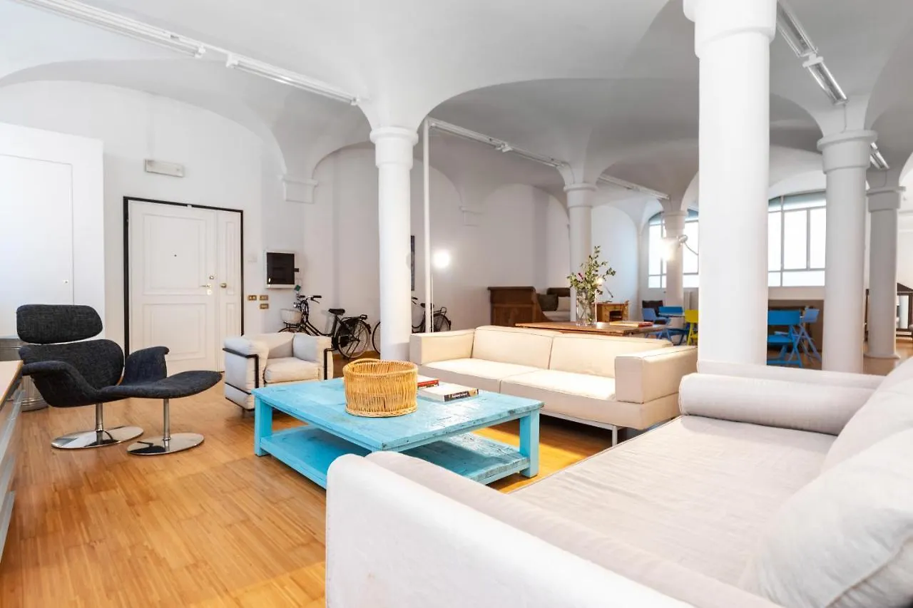 Getthekey Fiore Giallo Apartment location